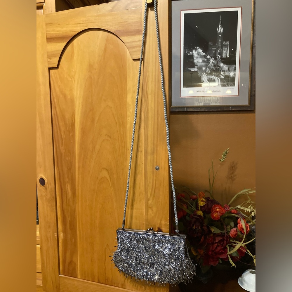 Gray/Silver beaded and satin evening bag - Picture 2 of 5